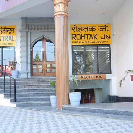 Inter Urban Hotel Rohtak Exterior foto